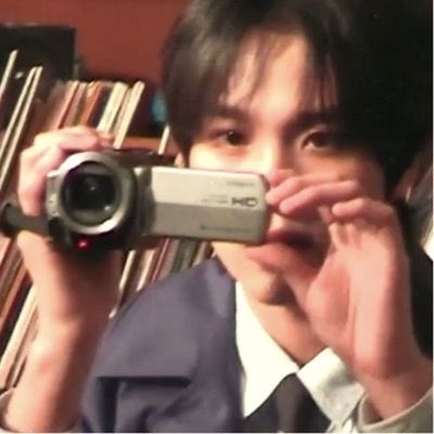 주헐