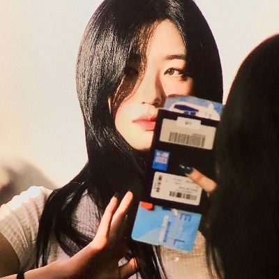 짙게 화장했던 이유