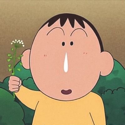 // (닉네임) //
