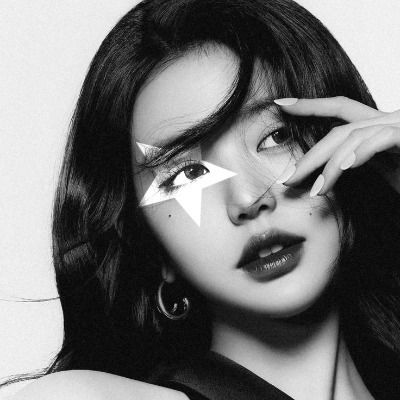 𝐙𝐀𝐘𝐋𝐄𝐄