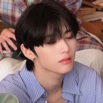 히히