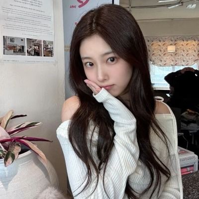 𝐅𝐨𝐫 𝐉𝐔𝐋𝐈𝐀 🧡