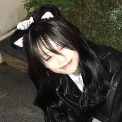 하류앉 ✮⋆˙
