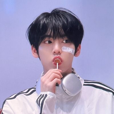 유다빈