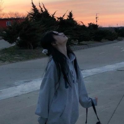 Curious thumbnail