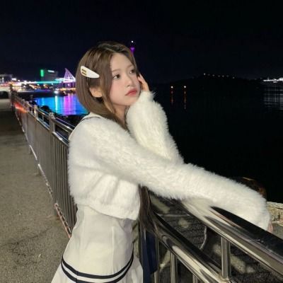 유 애 담 // 반접