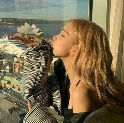 𝙲𝙷𝙰𝚁𝙻𝙾𝚃𝚃𝙴