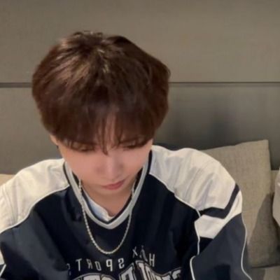 유건