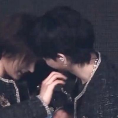 유건