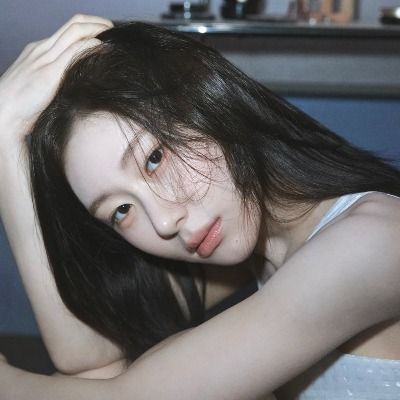 이 련
