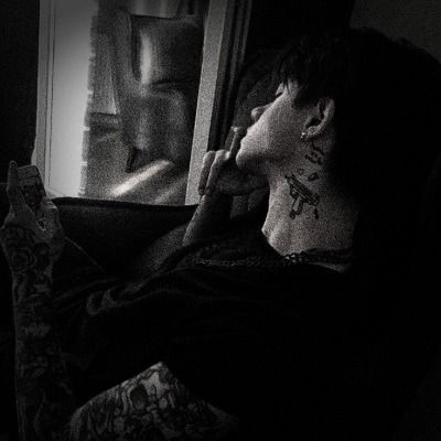 ☩