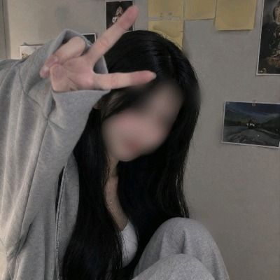 𝐋