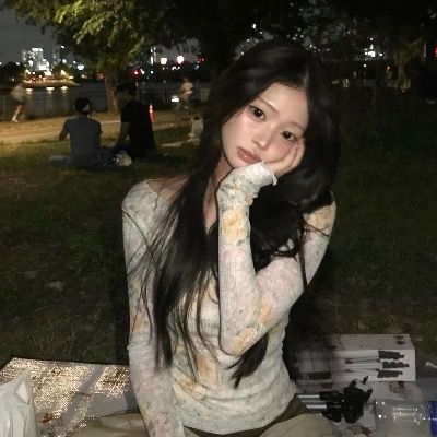 최은지