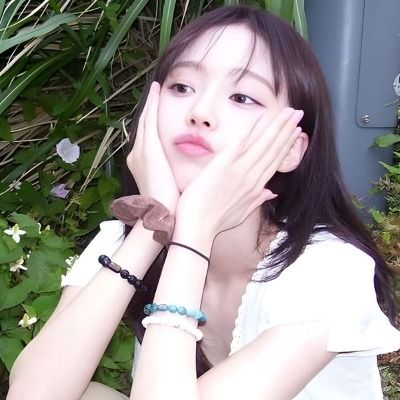 유설빈